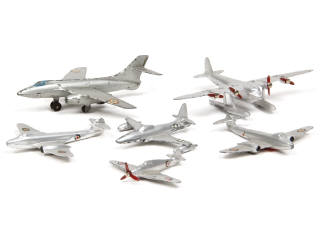 Lot 187 - DINKY TOYS (GB) (6)