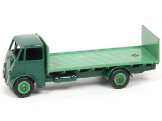 Lot 269 - DINKY TOYS (GB) (1)