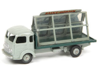 Lot 198 - DINKY TOYS (FRANCE) (1)