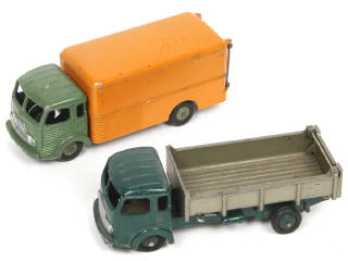 Lot 222 - DINKY TOYS (FRANCE) (2)