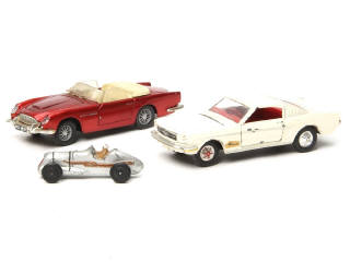 Lot 281 - DINKY TOYS (GB) (3)