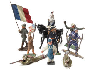 Lot 175 - DIVERS (9)