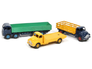 Lot 382 - DINKY TOYS (GB) (3)
