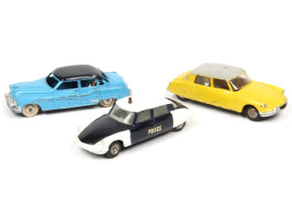 Lot 527 - DINKY TOYS (FRANCE) (3)
