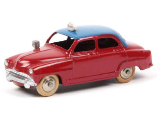 Lot 404 - DINKY TOYS (FRANCE) (1)