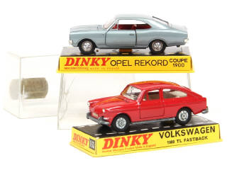 Lot 497 - DINKY TOYS (2)