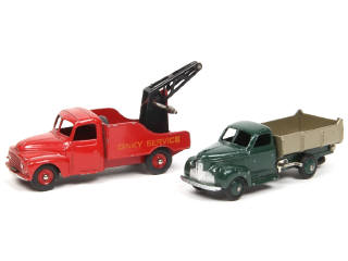 Lot 498 - DINKY TOYS (FRANCE) (2)
