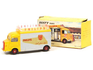 Lot 477 - DINKY TOYS (FRANCE) (1)