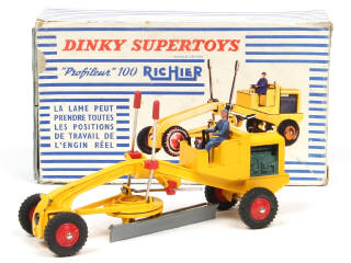 Lot 485 - DINKY TOYS (FRANCE) (1)