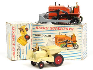 Lot 509 - DINKY TOYS (FRANCE) (2)