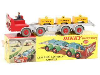 Lot 363 - DINKY TOYS (GB) (1)