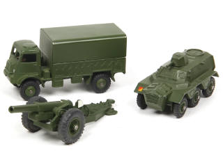 Lot 379 - DINKY TOYS (GB) (3)