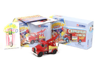 Lot 316 - CORGI TOYS (GB) (2)