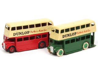 Lot 371 - DINKY TOYS (GB) (2)