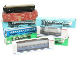 Lot 400 - MÄRKLIN 'HO' (ALLEMAGNE) (8)