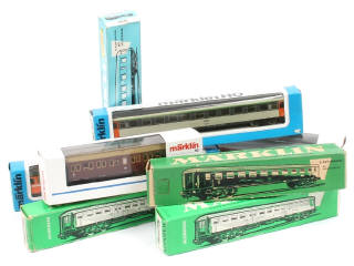 Lot 421 - MÄRKLIN 'HO' (ALLEMAGNE) (8)