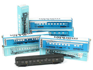 Lot 423 - MÄRKLIN 'HO' (ALLEMAGNE) (8)