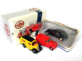 Lot 191 - DINKY MATCHBOX (4)