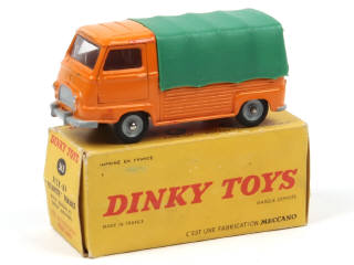 Lot 347 - DINKY TOYS (FRANCE) (1)