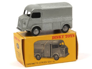 Lot 335 - DINKY TOYS (FRANCE) (1)