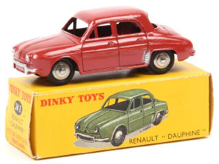 Lot 329 - DINKY TOYS (FRANCE) (1)