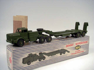 Lot 906 - DINKY TOYS GB (1)