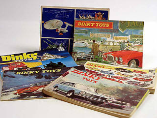Lot 927 - DINKY TOYS (6)