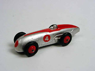 Lot 719 - DINKY TOYS GB (1)