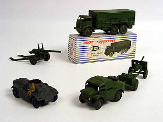 Lot 922 - DINKY TOYS GB (4)