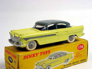 Lot 722 - DINKY TOYS (GB) (1)