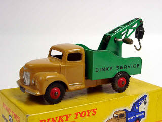Lot 894 - DINKY TOYS (GB) (1)