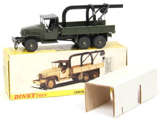 Lot 479 - DINKY TOYS (FRANCE) (1)