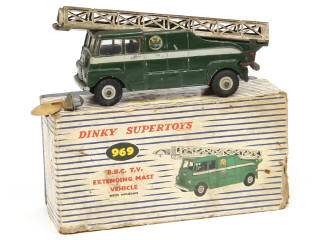 Lot 342 - DINKY TOYS (GB) (1)