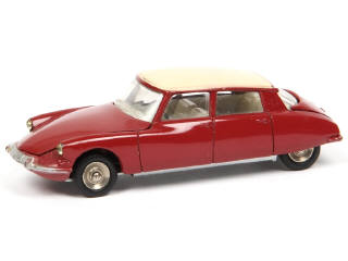 Lot 455 - DINKY TOYS (FRANCE) (1)