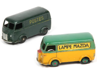 Lot 507 - DINKY TOYS (FRANCE) (2)