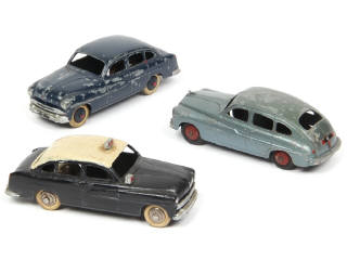 Lot 519 - DINKY TOYS (FRANCE) (3)