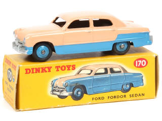 Lot 302 - DINKY TOYS (GB) (1)