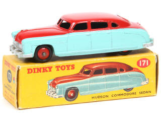 Lot 304 - DINKY TOYS (GB) (1)