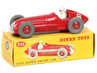Lot 330 - DINKY TOYS (GB) (1)