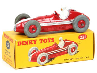 Lot 329 - DINKY TOYS (GB) (1)