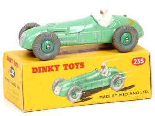 Lot 334 - DINKY TOYS (GB) (1)