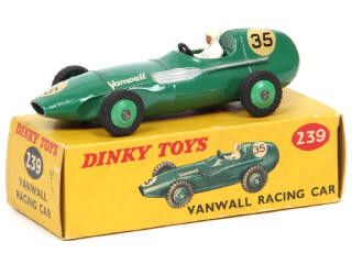 Lot 338 - DINKY TOYS (GB) (1)