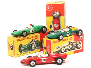 Lot 345 - DINKY TOYS (GB) (3)