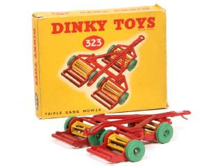 Lot 340 - DINKY TOYS (GB) (1)