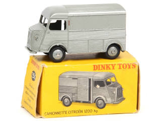 Lot 426 - DINKY TOYS (FRANCE) (1)
