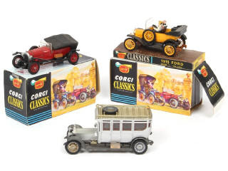 Lot 255 - CORGI TOYS (GB) (3)