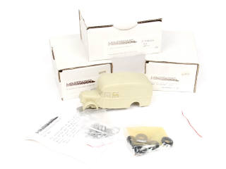 Lot 124 - MINITRUCKS (FRANCE) (3)