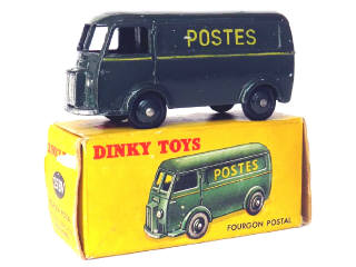 Lot 224 - DINKY TOYS (FRANCE) (1)