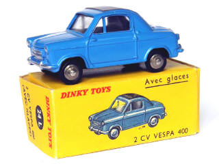 Lot 227 - DINKY TOYS (FRANCE) (1)