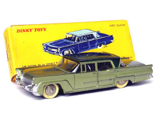 Lot 228 - DINKY TOYS (FRANCE) (1)